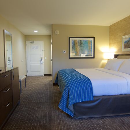 Holiday Inn Express Fargo Sw I94 Medical Center, An Ihg Hotel Экстерьер фото