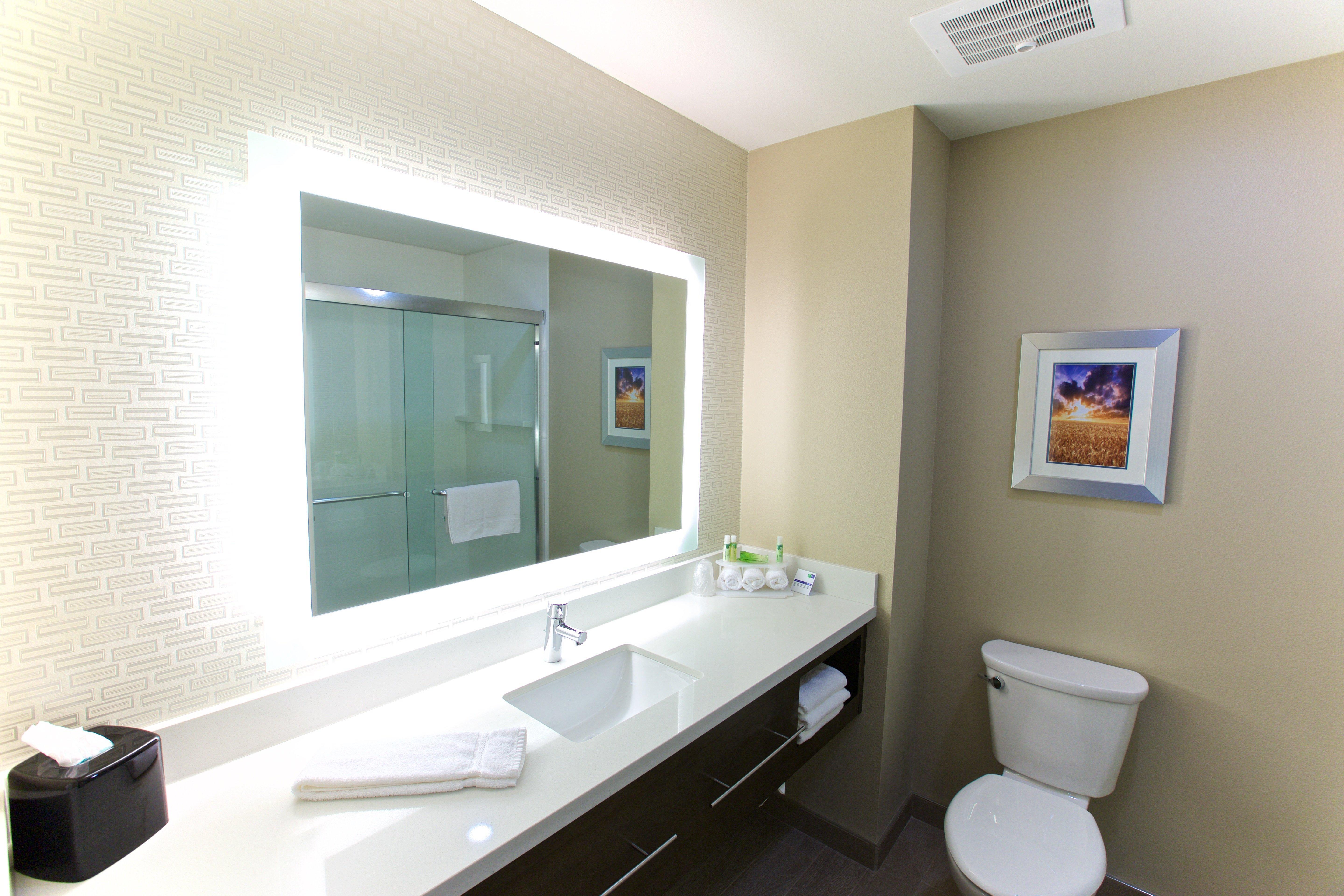 Holiday Inn Express Fargo Sw I94 Medical Center, An Ihg Hotel Экстерьер фото