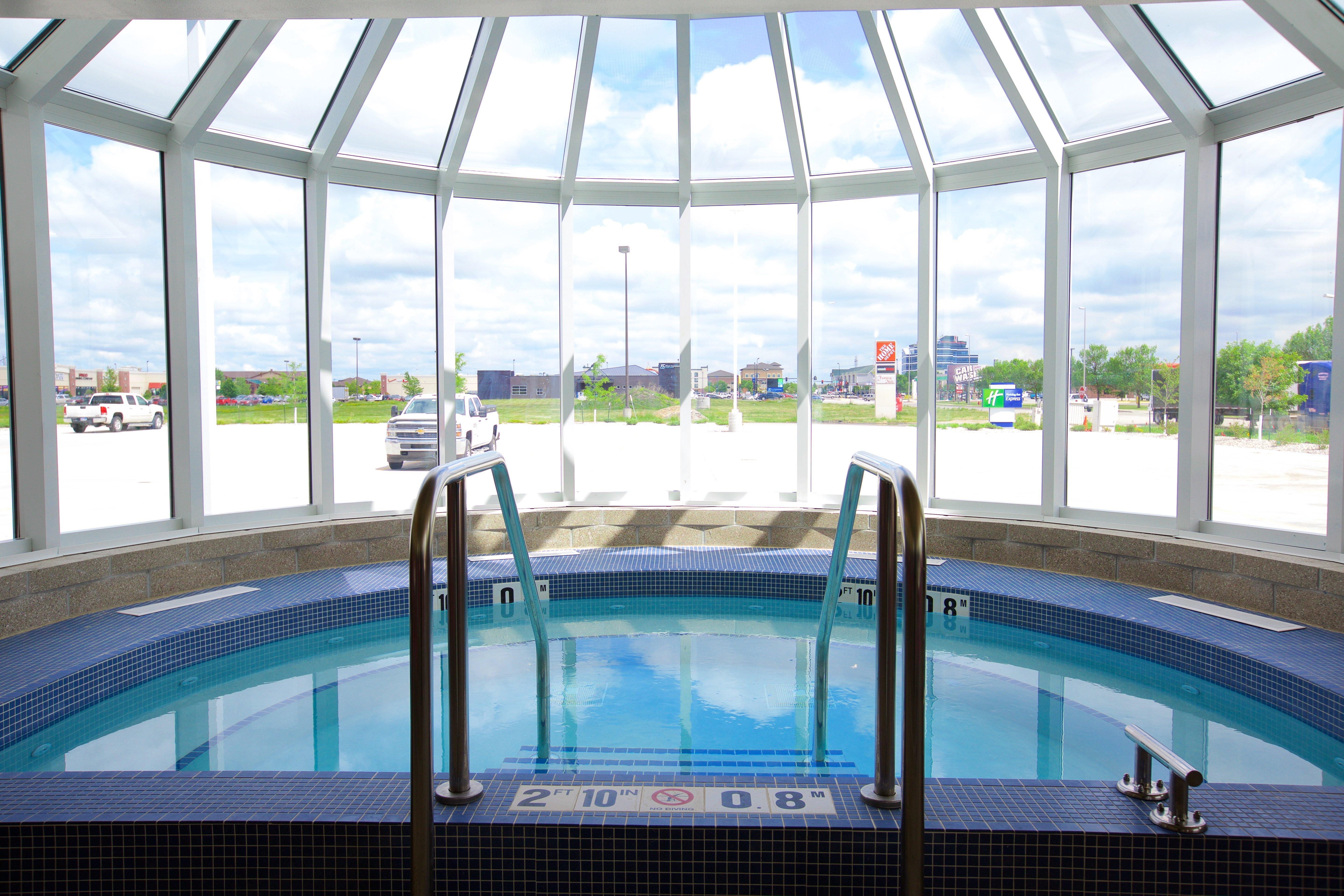 Holiday Inn Express Fargo Sw I94 Medical Center, An Ihg Hotel Экстерьер фото